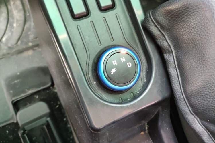 Used Wuling Hongguang MINIEV 2020 Enjoyment Model Lithium Iron Phosphate Gear Lever