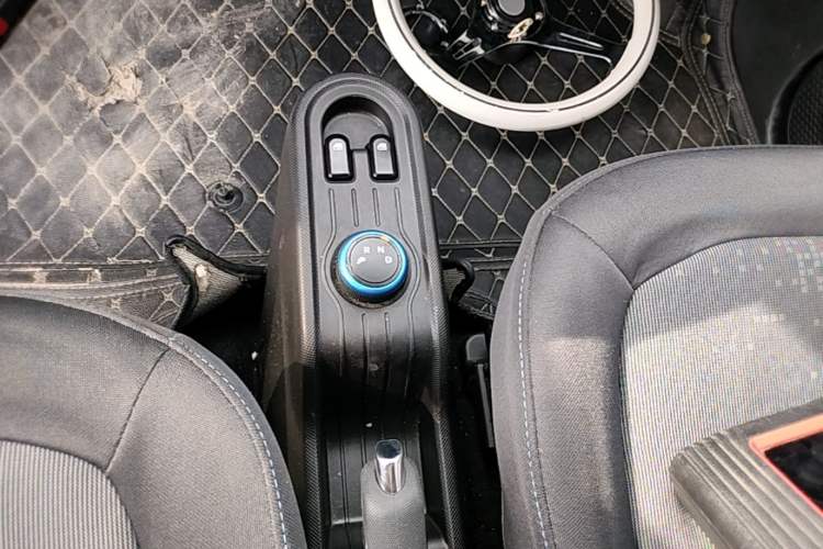 Used Wuling Hongguang MINIEV 2020 Zizai Version Lithium-NMC Gear Lever