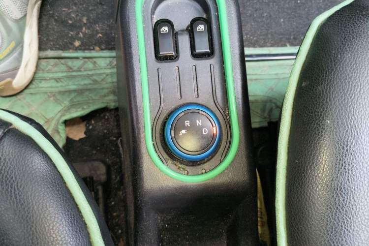 Used Wuling Hongguang MINIEV 2020 Freedom Version Lithium Iron Phosphate Gear Lever