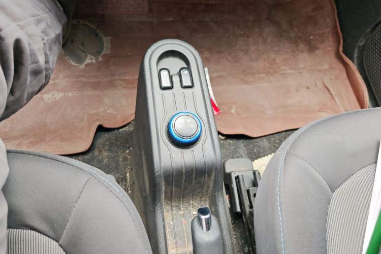 Used Wuling Hongguang MINIEV 2020 Zizai Version Lithium-NMC Gear Lever