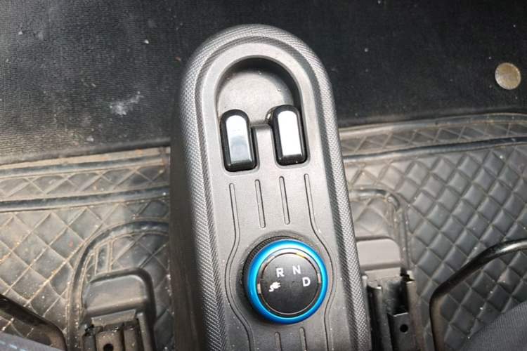 Used Wuling Hongguang MINIEV 2020 Freedom Version Lithium Iron Phosphate Gear Lever