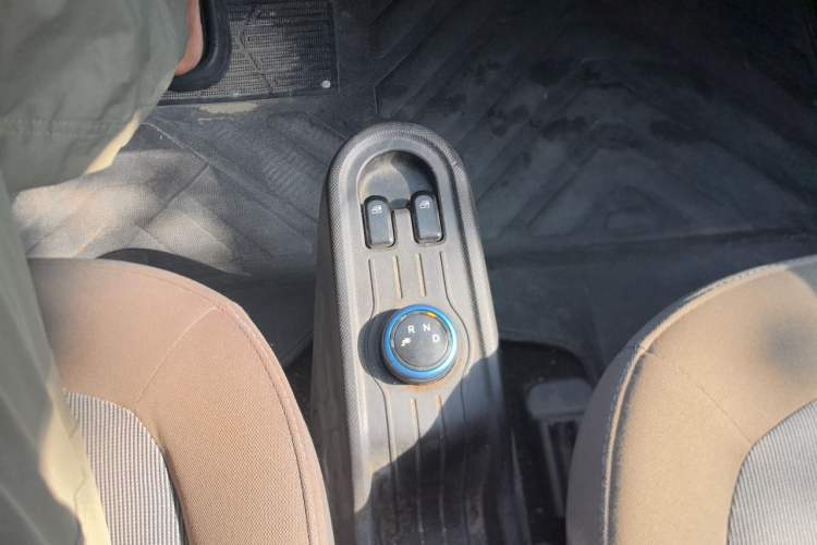 Used Wuling Hongguang MINIEV 2020 Lite Version Lithium Iron Phosphate Gear Lever