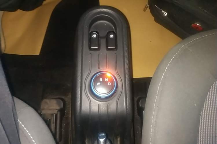 Used Wuling Hongguang MINIEV 2020 Freedom Version Lithium Iron Phosphate Gear Lever