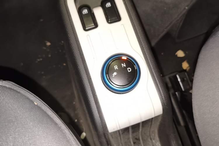 Used Wuling Hongguang MINIEV 2020 Freedom Version Lithium Iron Phosphate Gear Lever