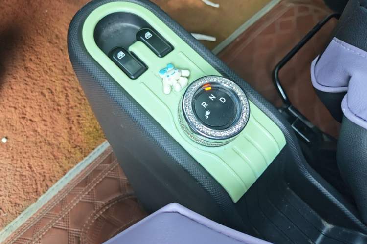 Used Wuling Hongguang MINIEV 2020 Enjoyment Model Lithium Iron Phosphate Gear Lever