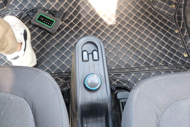 Used Wuling Hongguang MINIEV 2020 Enjoy Edition Lithium-Ion Battery Gear Lever
