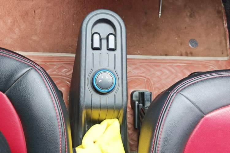 Used Wuling Hongguang MINIEV 2020 Enjoy Edition Lithium-Ion Battery Gear Lever