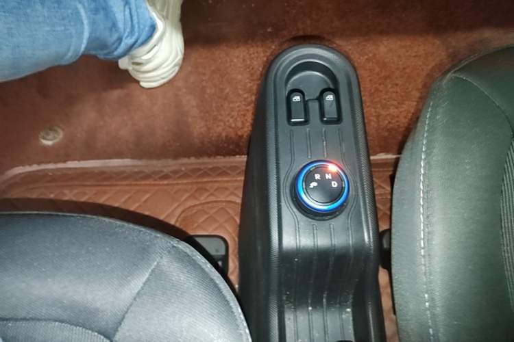 Used Wuling Hongguang MINIEV 2020 Freedom Version Lithium Iron Phosphate Gear Lever