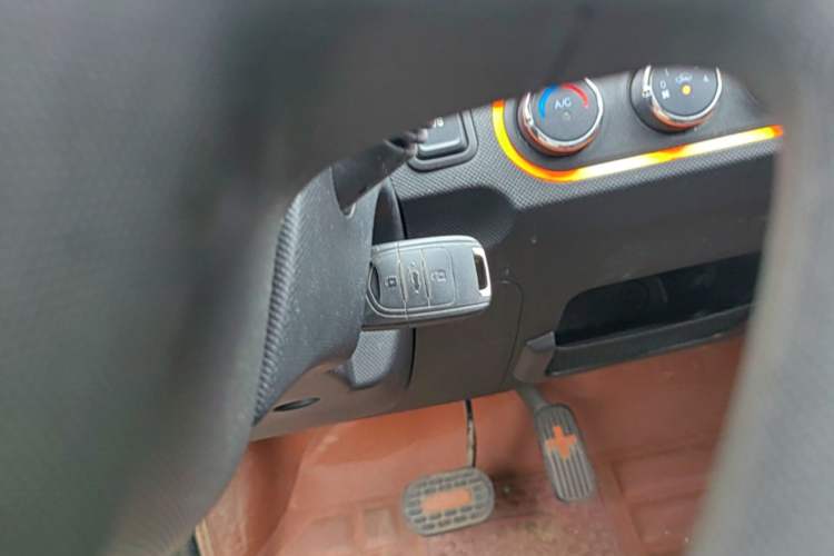 Used Wuling Hongguang MINIEV 2020 Freedom Version Lithium Iron Phosphate Interior 1