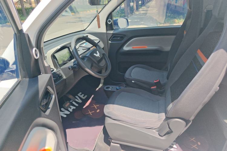Used Wuling Hongguang MINIEV 2020 Enjoyment Model Lithium Iron Phosphate Interior 1