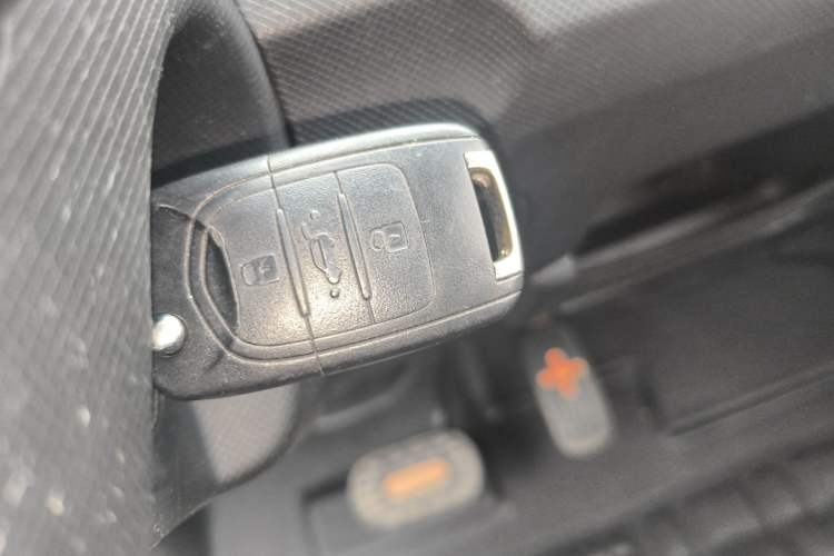 Used Wuling Hongguang MINIEV 2020 Freedom Version Lithium Iron Phosphate Interior 1