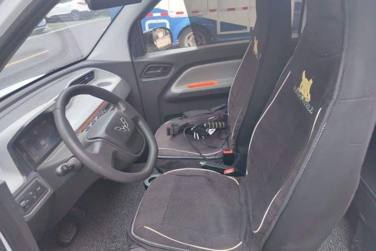 Used Wuling Hongguang MINIEV 2020 Zizai Version Lithium-NMC Interior 2