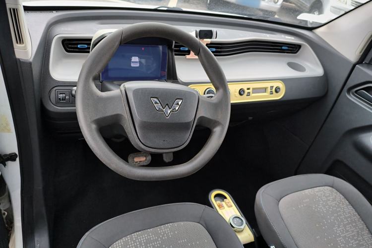 Used Wuling Hongguang MINIEV 2020 Freedom Version Lithium Iron Phosphate Interior 3