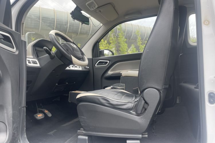 Used Wuling Hongguang MINIEV 2020 Enjoyment Model Lithium Iron Phosphate Interior 3