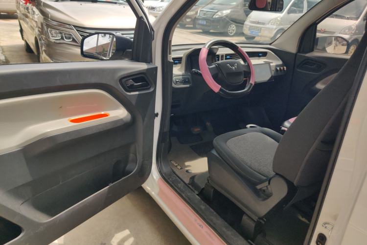 Used Wuling Hongguang MINIEV 2020 Enjoyment Model Lithium Iron Phosphate Interior 3
