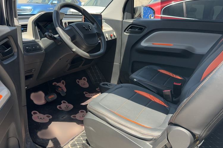 Used Wuling Hongguang MINIEV 2020 Zizai Version Lithium-NMC Interior 3