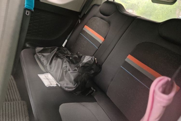 Used Wuling Hongguang MINIEV 2020 Enjoyment Model Lithium Iron Phosphate Interior 4