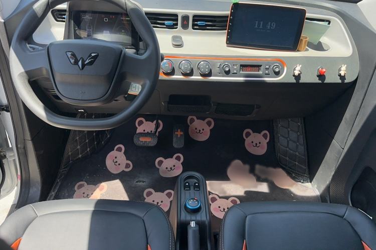 Used Wuling Hongguang MINIEV 2020 Zizai Version Lithium-NMC Interior 4
