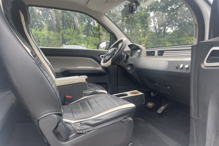 Used Wuling Hongguang MINIEV 2020 Enjoyment Model Lithium Iron Phosphate Interior 5
