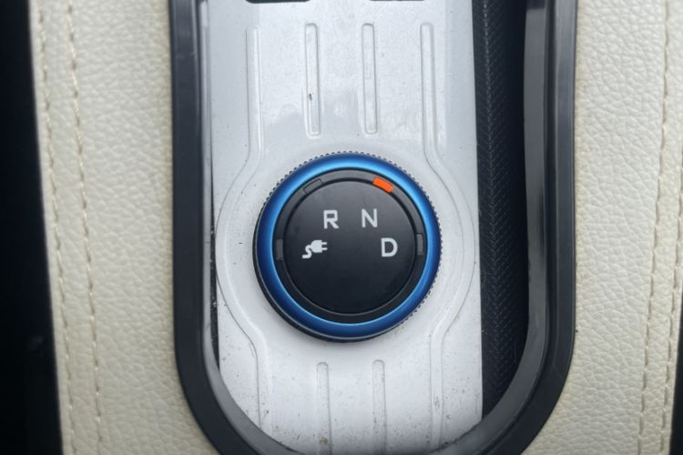Used Wuling Hongguang MINIEV 2020 Enjoyment Model Lithium Iron Phosphate Interior 6
