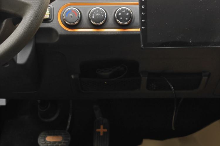 Used Wuling Hongguang MINIEV 2020 Enjoyment Model Lithium Iron Phosphate Interior 7