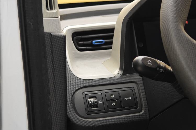 Used Wuling Hongguang MINIEV 2020 Enjoyment Model Lithium Iron Phosphate Interior 8