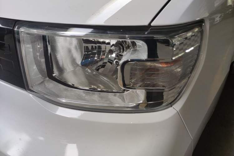 Used Wuling Hongguang MINIEV 2020 Freedom Version Lithium Iron Phosphate Left Front Headlight