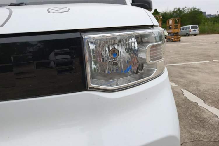 Used Wuling Hongguang MINIEV 2020 Freedom Version Lithium Iron Phosphate Left Front Headlight