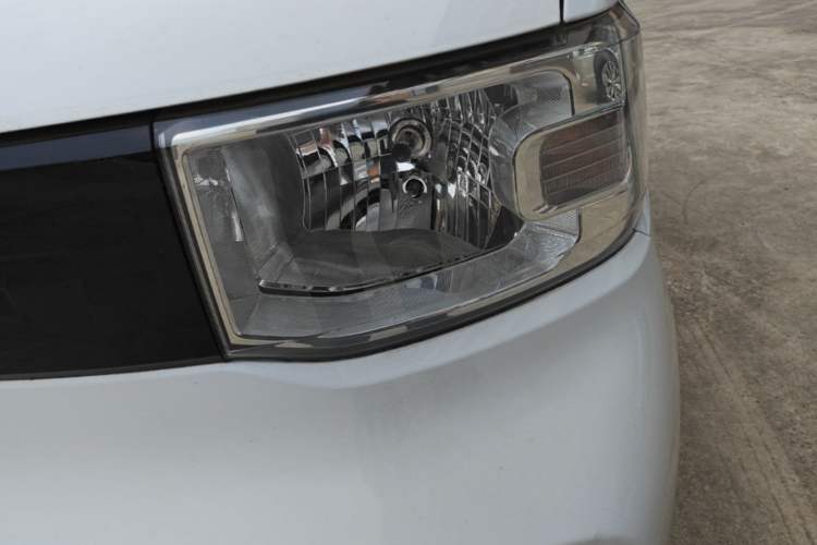 Used Wuling Hongguang MINIEV 2020 Freedom Version Lithium Iron Phosphate Left Front Headlight