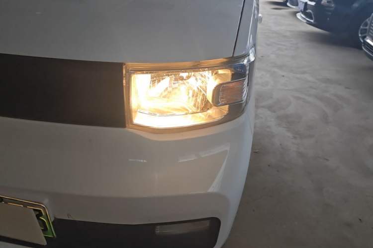 Used Wuling Hongguang MINIEV 2020 Freedom Version Lithium Iron Phosphate Left Front Headlight