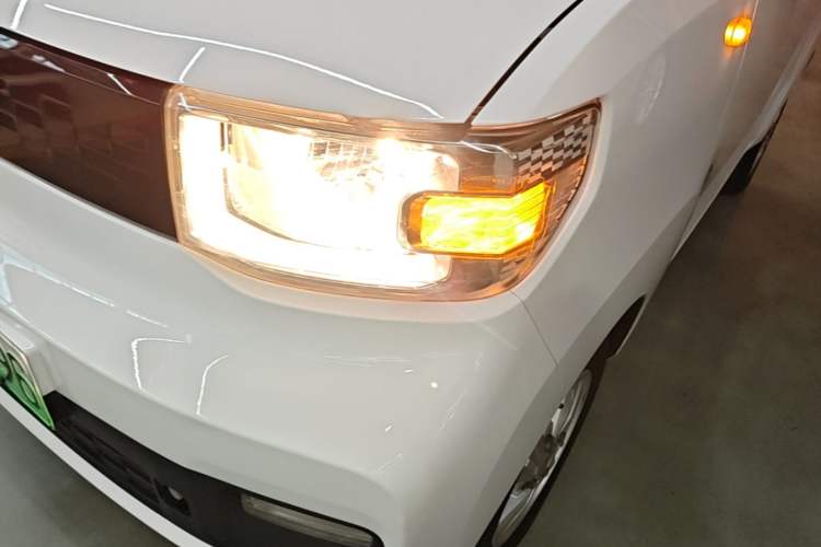 Used Wuling Hongguang MINIEV 2020 Zizai Version Lithium-NMC Left Front Headlight