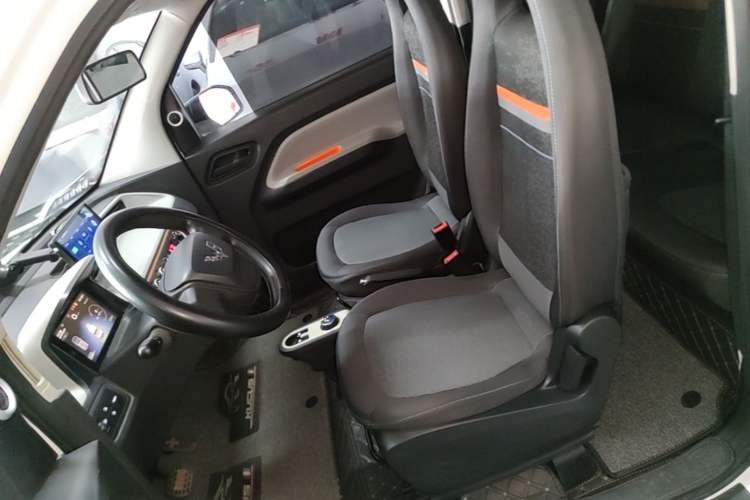 Used Wuling Hongguang MINIEV 2020 Freedom Version Lithium Iron Phosphate Left Front Seat
