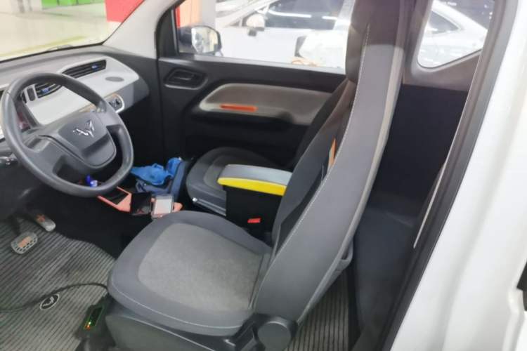 Used Wuling Hongguang MINIEV 2020 Freedom Version Lithium Iron Phosphate Left Front Seat