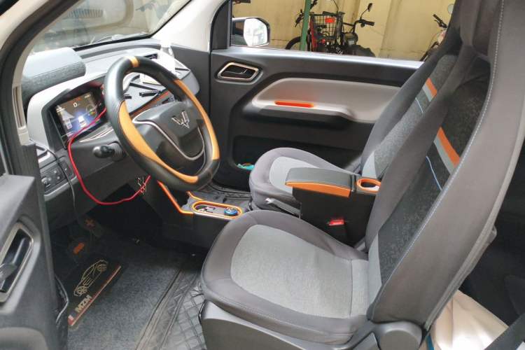 Used Wuling Hongguang MINIEV 2020 Enjoyment Model Lithium Iron Phosphate Left Front Seat