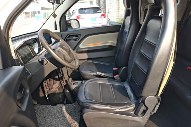 Used Wuling Hongguang MINIEV 2020 Enjoyment Model Lithium Iron Phosphate Left Front Seat
