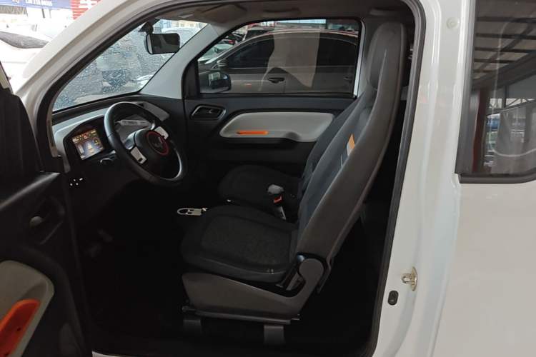 Used Wuling Hongguang MINIEV 2020 Freedom Version Lithium Iron Phosphate Left Front Seat