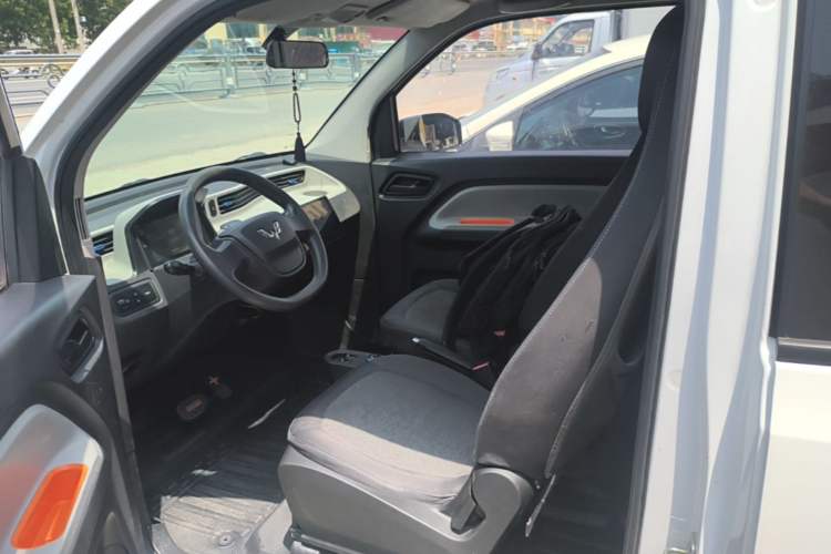 Used Wuling Hongguang MINIEV 2020 Freedom Version Lithium Iron Phosphate Left Front Seat