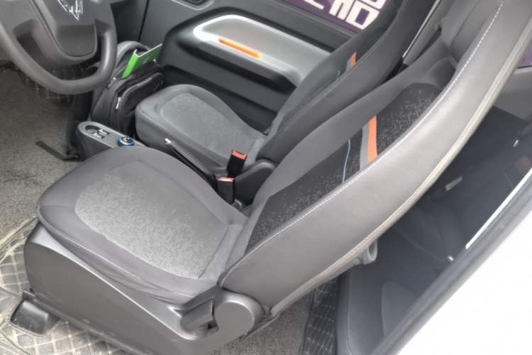 Used Wuling Hongguang MINIEV 2020 Enjoyment Model Lithium Iron Phosphate Left Front Seat