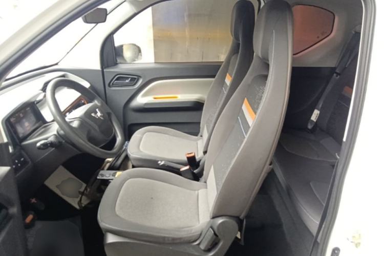 Used Wuling Hongguang MINIEV 2020 Enjoyment Model Lithium Iron Phosphate Left Front Seat