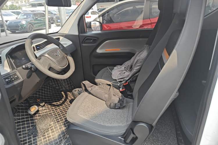 Used Wuling Hongguang MINIEV 2020 Zizai Version Lithium-NMC Left Front Seat