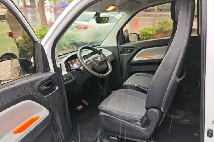 Used Wuling Hongguang MINIEV 2020 Freedom Version Lithium Iron Phosphate Left Front Seat