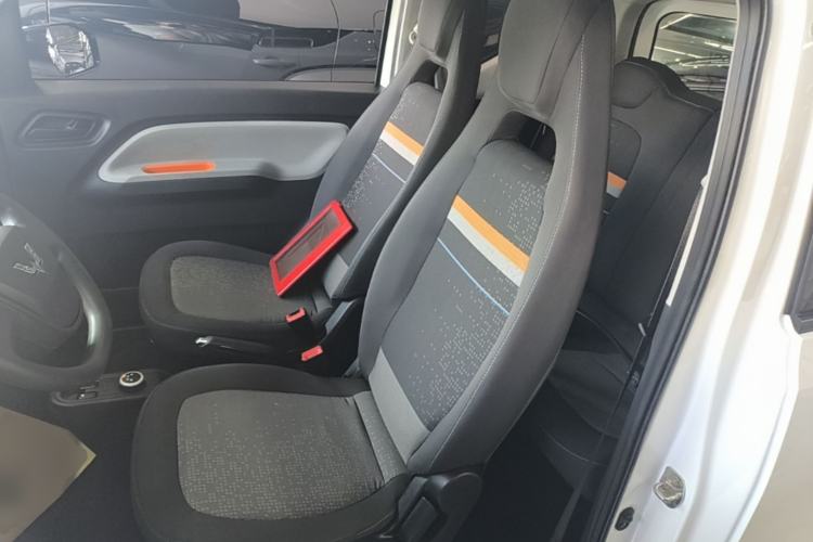 Used Wuling Hongguang MINIEV 2020 Zizai Version Lithium-NMC Left Front Seat