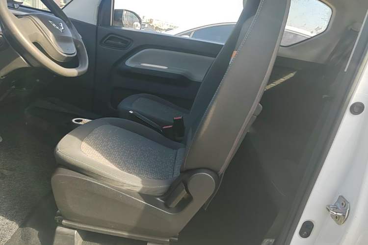 Used Wuling Hongguang MINIEV 2020 Freedom Version Lithium Iron Phosphate Left Front Seat