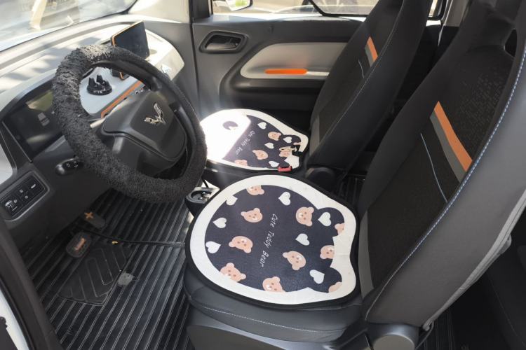 Used Wuling Hongguang MINIEV 2020 Freedom Version Lithium Iron Phosphate Left Front Seat