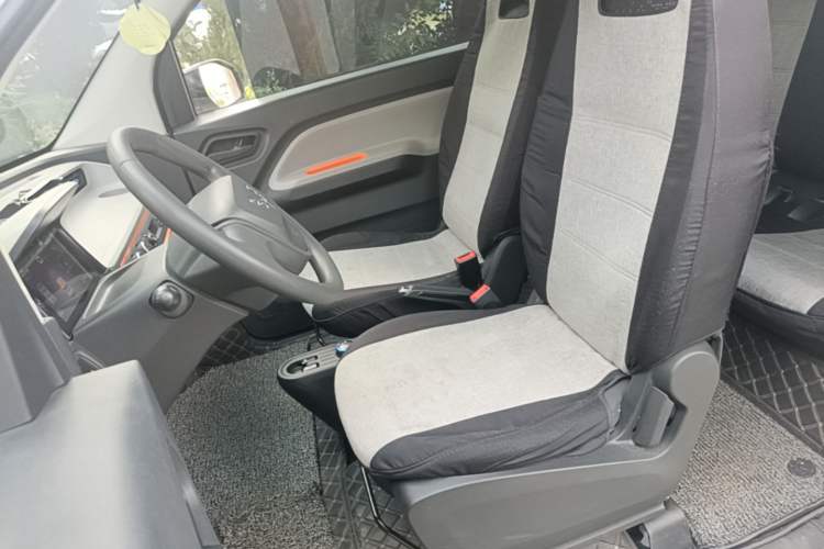 Used Wuling Hongguang MINIEV 2020 Enjoy Edition Lithium-Ion Battery Left Front Seat