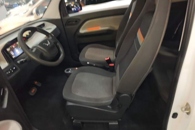 Used Wuling Hongguang MINIEV 2020 Freedom Version Lithium Iron Phosphate Left Front Seat