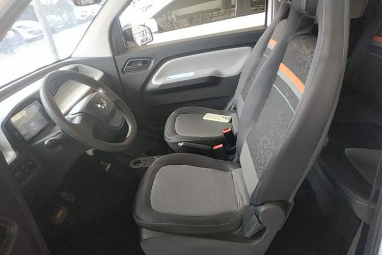 Used Wuling Hongguang MINIEV 2020 Enjoyment Model Lithium Iron Phosphate Left Front Seat