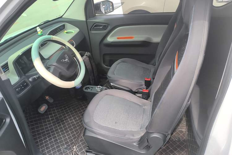 Used Wuling Hongguang MINIEV 2020 Freedom Version Lithium Iron Phosphate Left Front Seat
