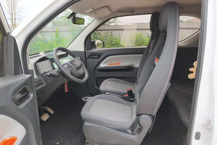 Used Wuling Hongguang MINIEV 2020 Freedom Version Lithium Iron Phosphate Left Front Seat