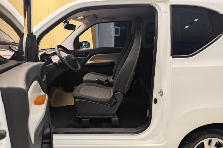 Used Wuling Hongguang MINIEV 2020 Enjoyment Model Lithium Iron Phosphate Left Front Seat